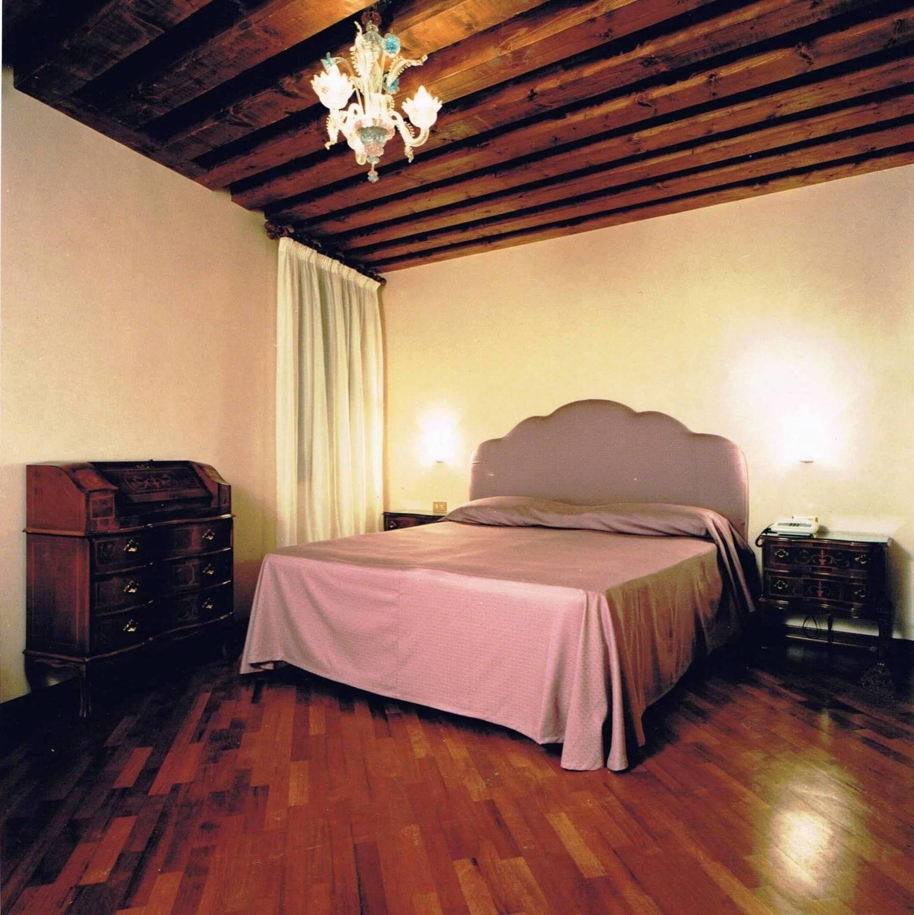 Hotel Piccola Fenice Venedig Exteriör bild